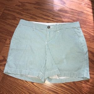 Old navy women’s gingham shorts
